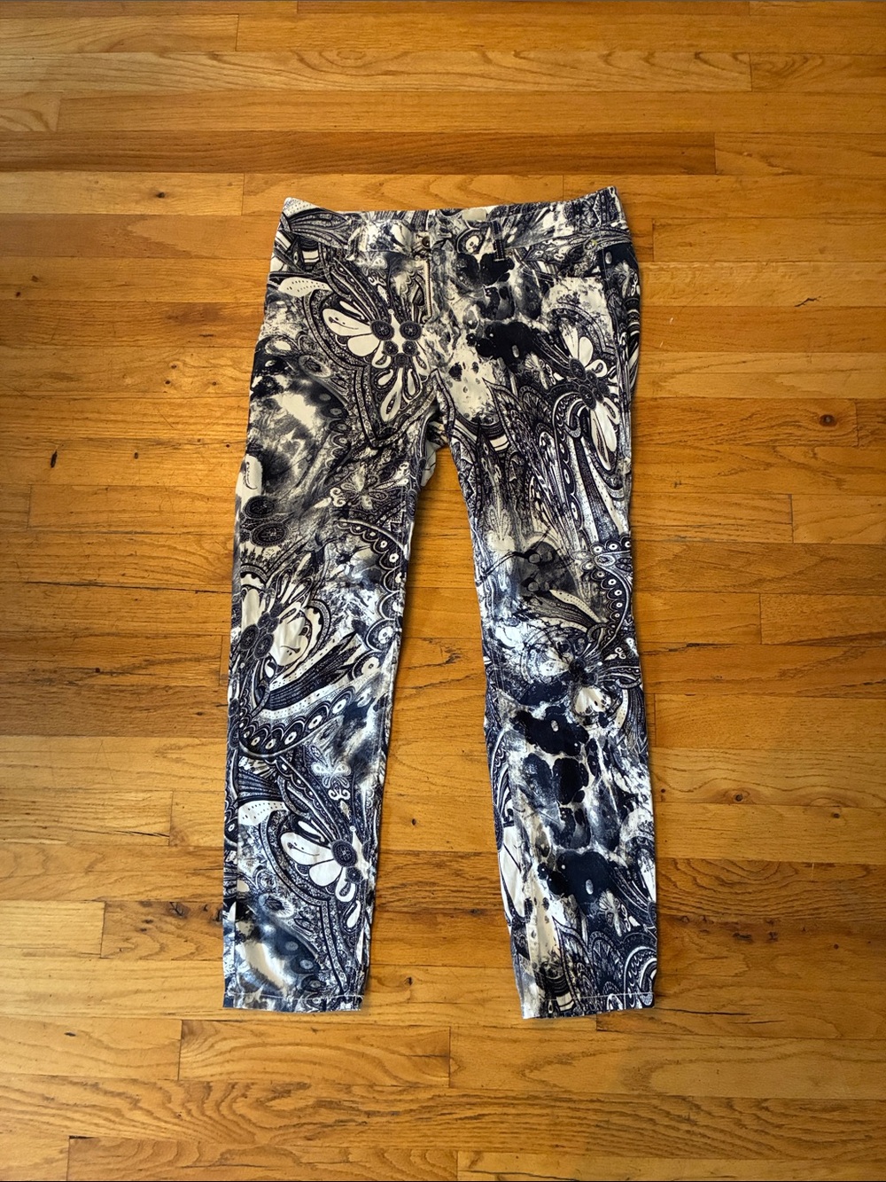 ecru Navy and White Paisley Print Jeggings